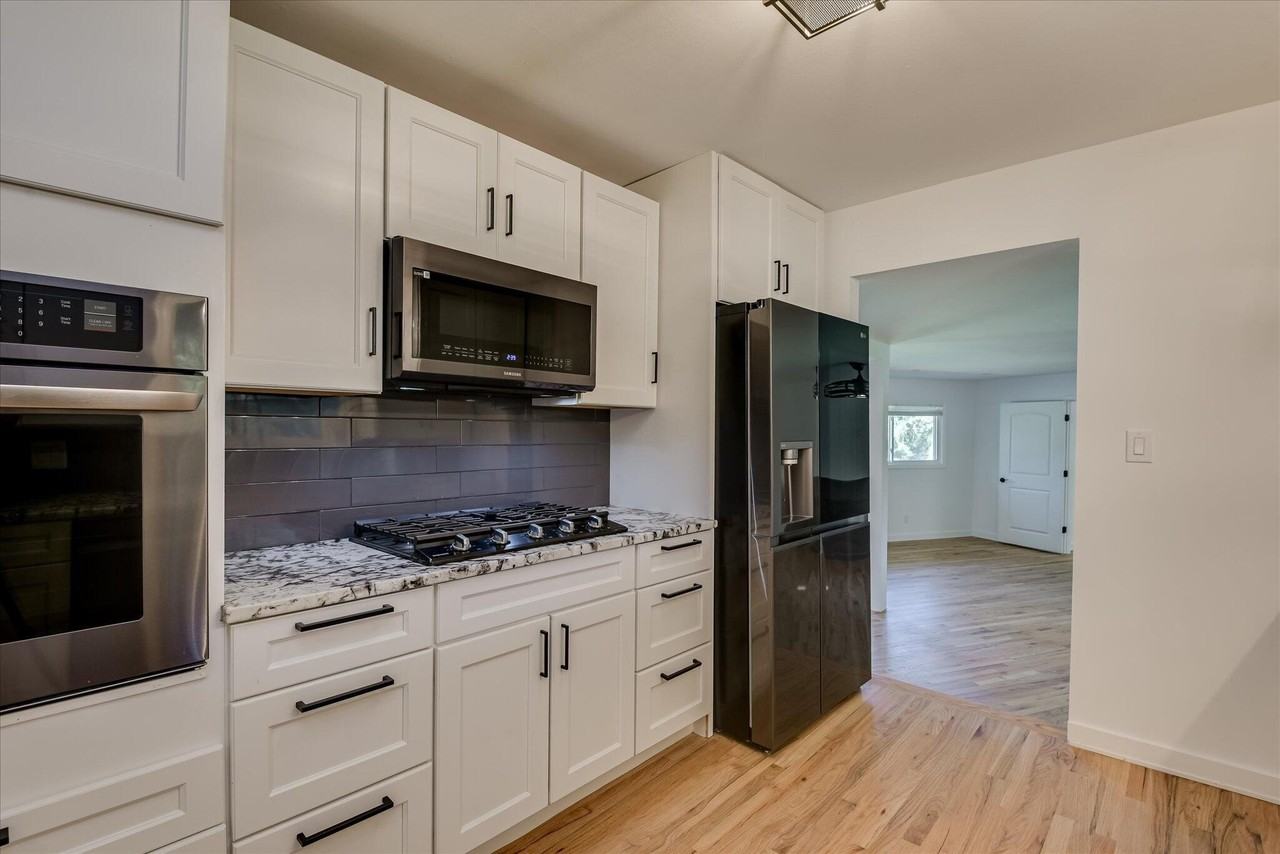 2897 Wagener Rd - Photo 4 of 36