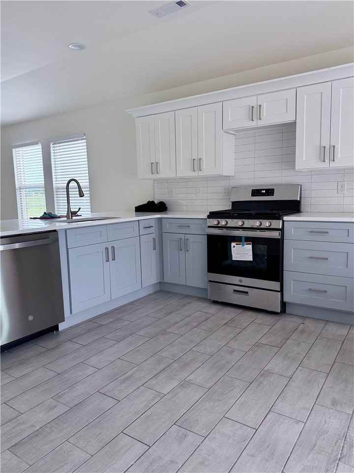 270 Wagnon Trl - Photo 3 of 5