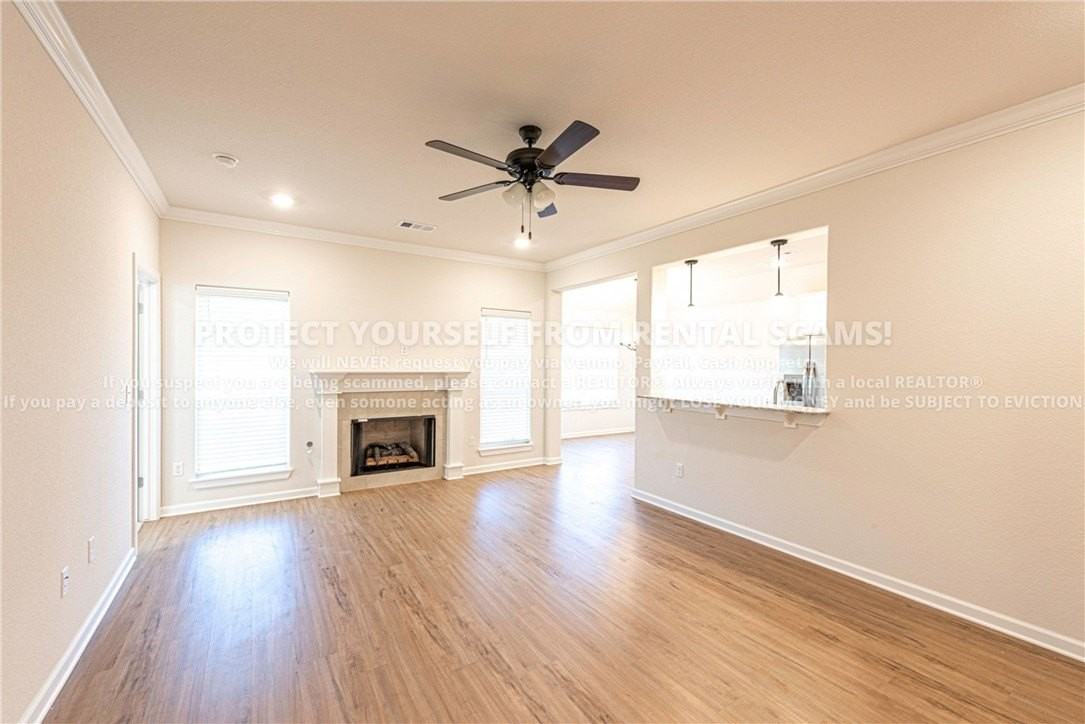 410 Coconut Ln - Photo 3 of 17