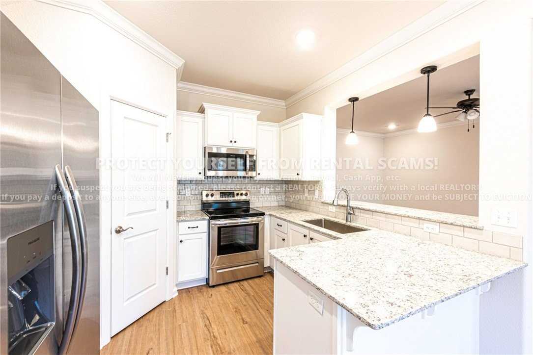 410 Coconut Ln - Photo 5 of 17