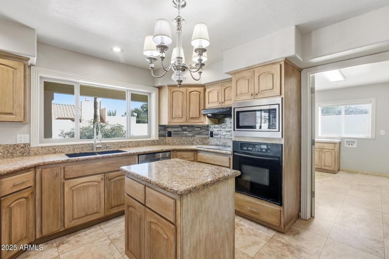 15912 E Centipede Dr - Photo 3 of 50