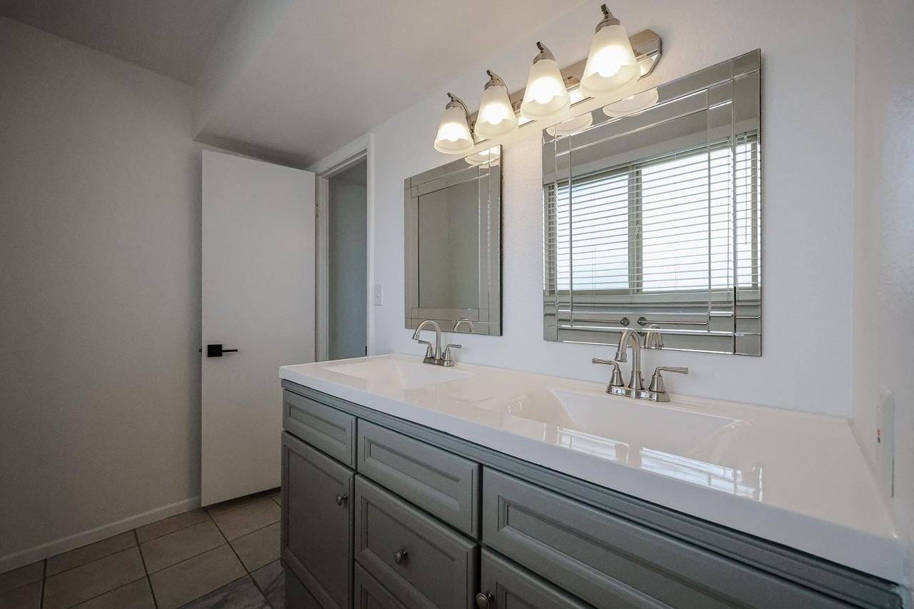 8372 E Solano Dr - Photo 3 of 50