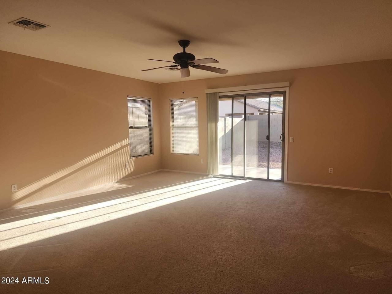 43811 W Elizabeth Ave - Photo 6 of 10
