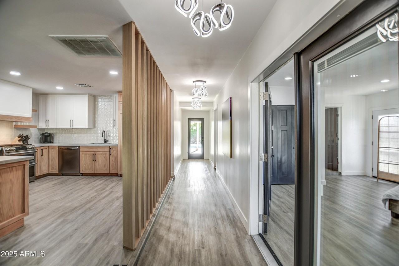 8349 E Columbus Ave - Photo 3 of 49