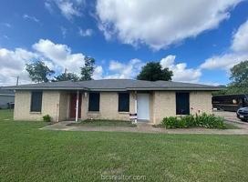 featured image of 1619 Cloverdale Ct