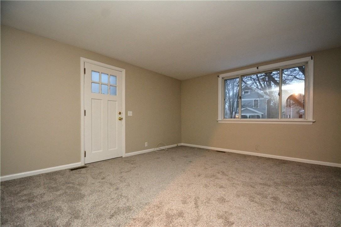 27 Boughton Ave - Photo 4 of 16