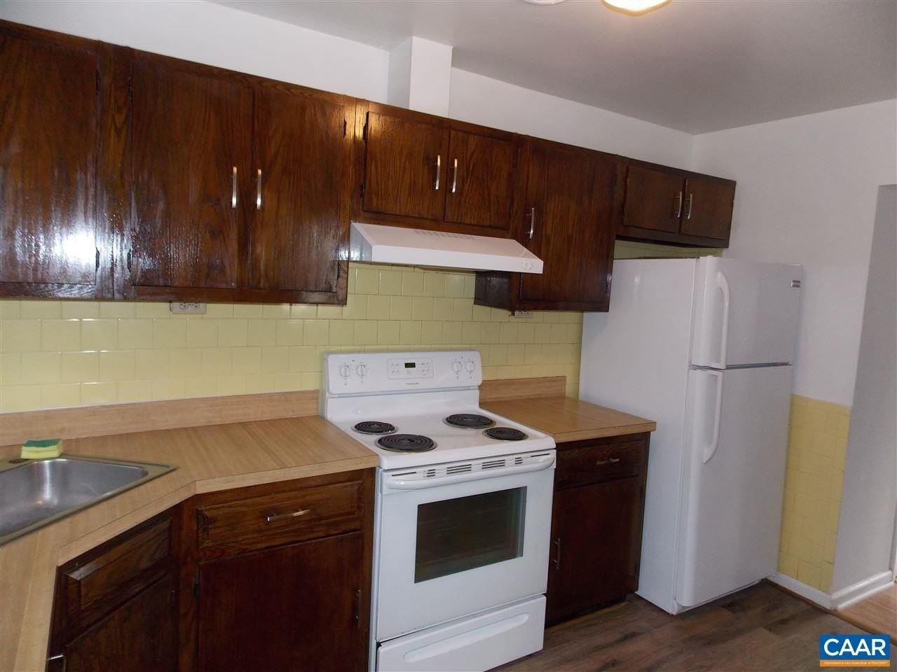 748 Orangedale Ave - Photo 5 of 10