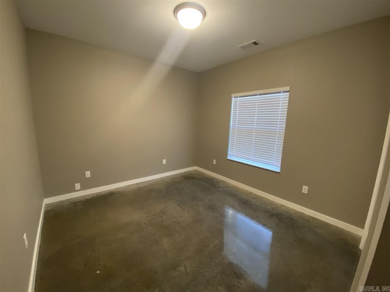 410 S Market - Photo 4 of 14