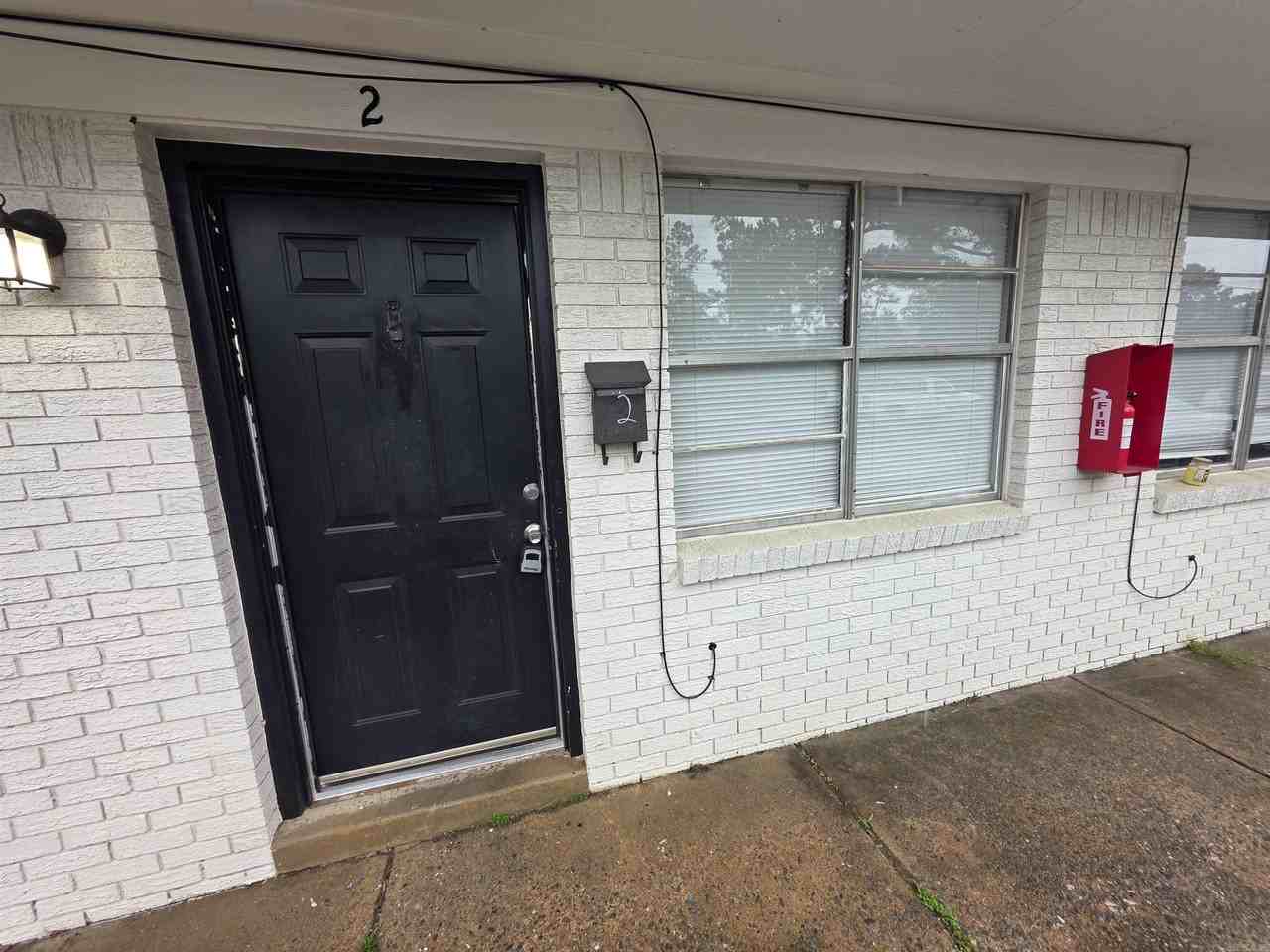 3017 Parkway Dr - Photo 3 of 16