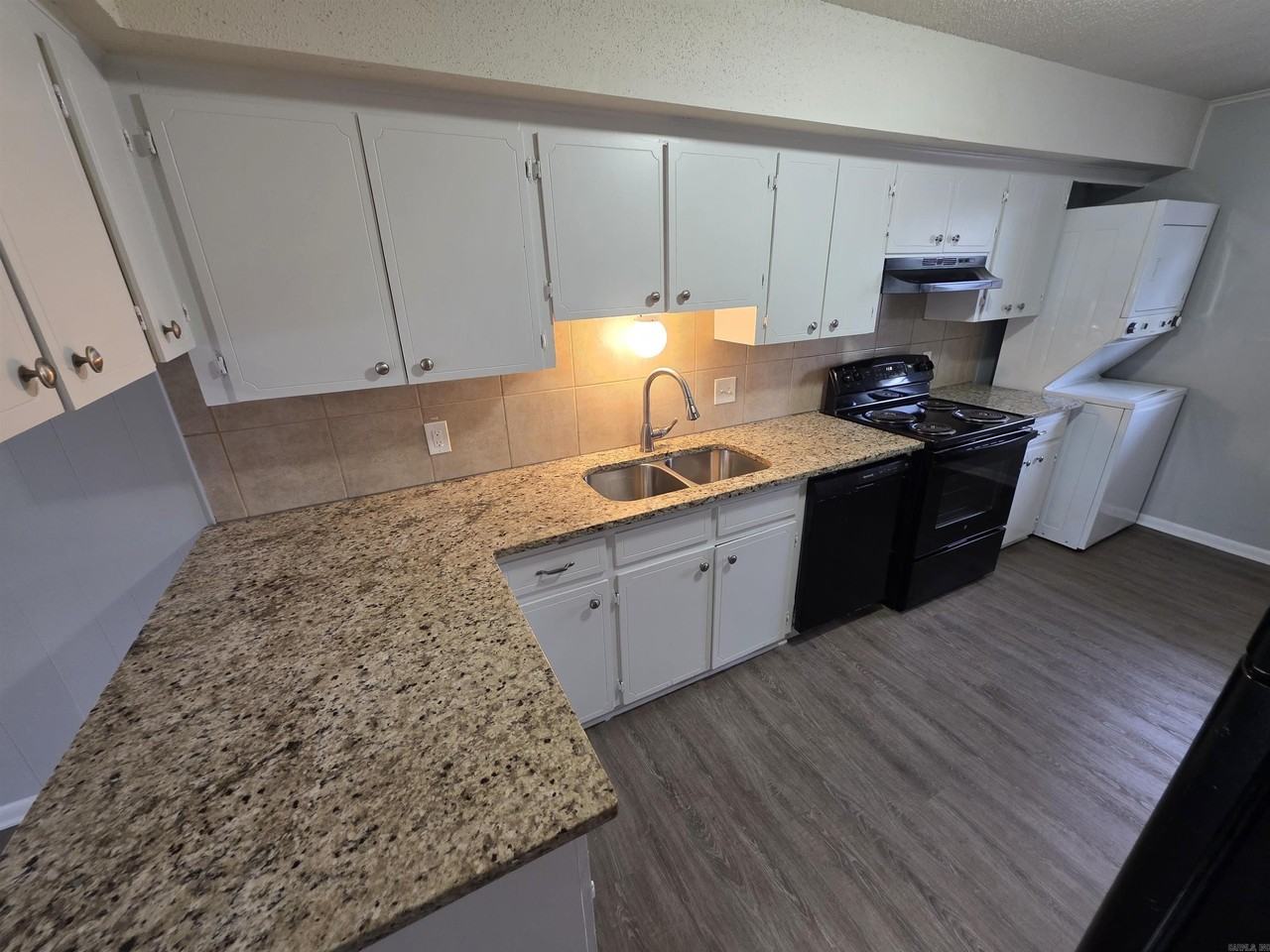 3017 Parkway Dr - Photo 7 of 16