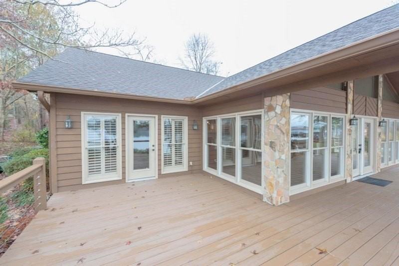700 Lee Dr - Photo 4 of 22