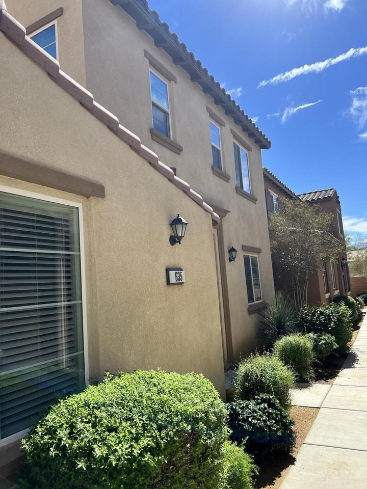 635 Calle Vibrante - Photo 3 of 19