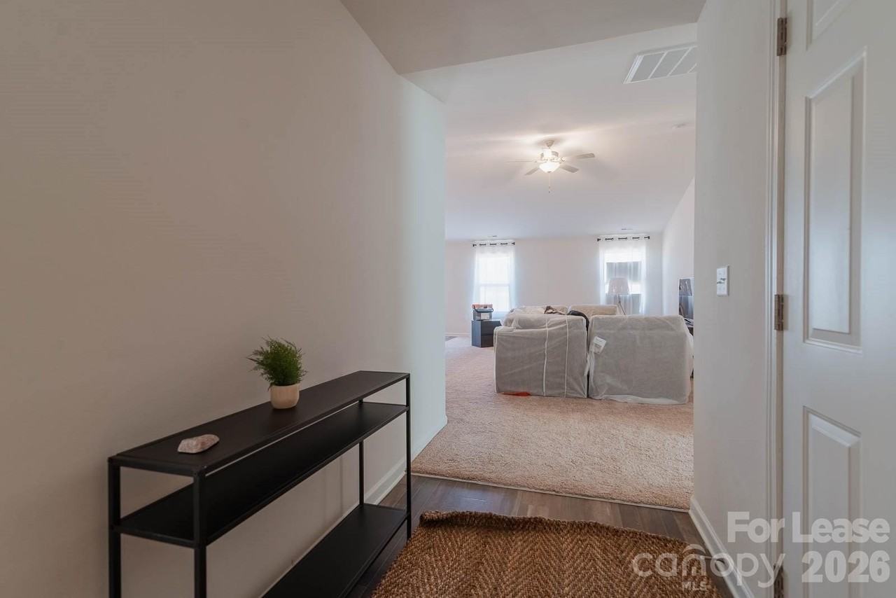 346 Kenyon Dr - Photo 2 of 11