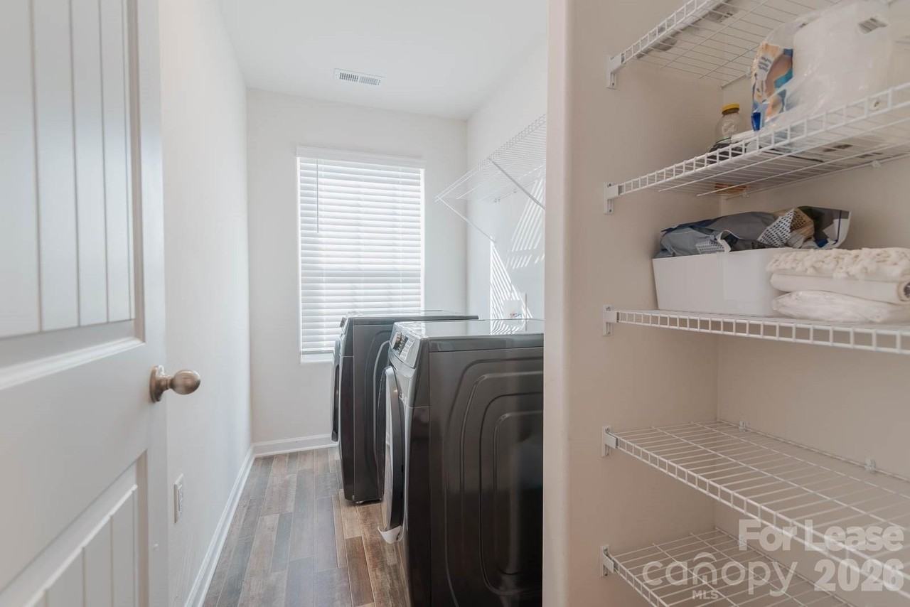346 Kenyon Dr - Photo 3 of 11