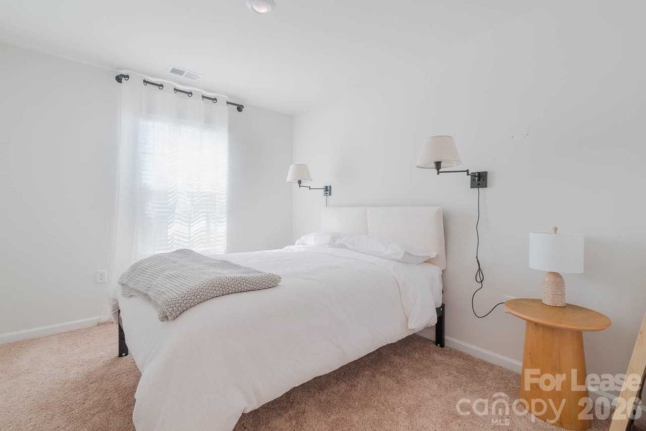 346 Kenyon Dr - Photo 5 of 11
