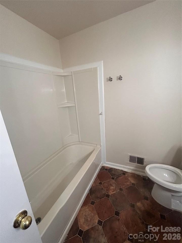 1616 Weststone Dr - Photo 4 of 7