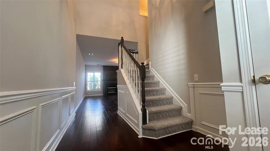 10232 Garmoyle St - Photo 3 of 13