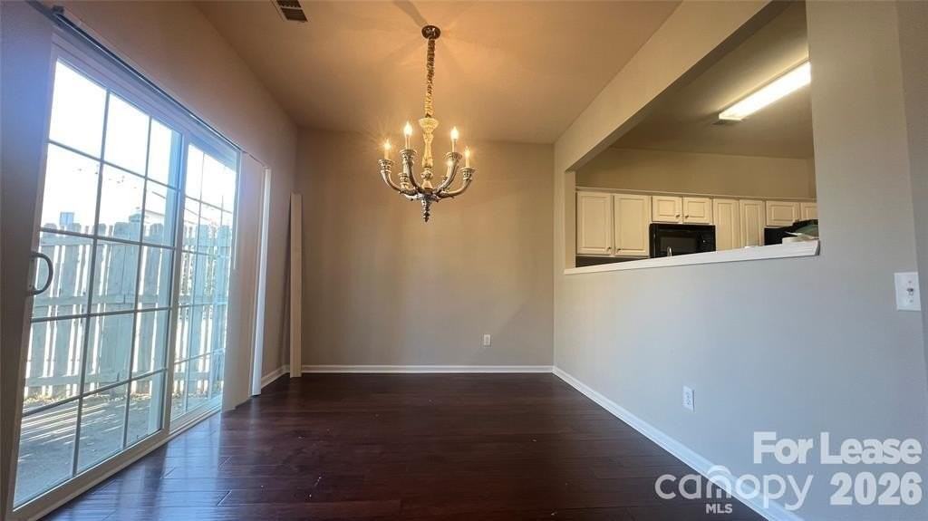 10232 Garmoyle St - Photo 4 of 13