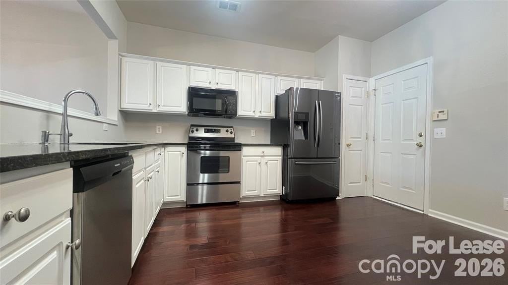 10232 Garmoyle St - Photo 5 of 13