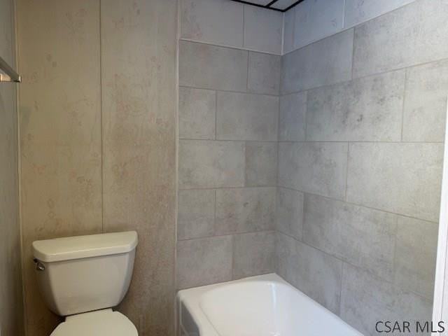 1213 Hillsboro Rd - Photo 5 of 10