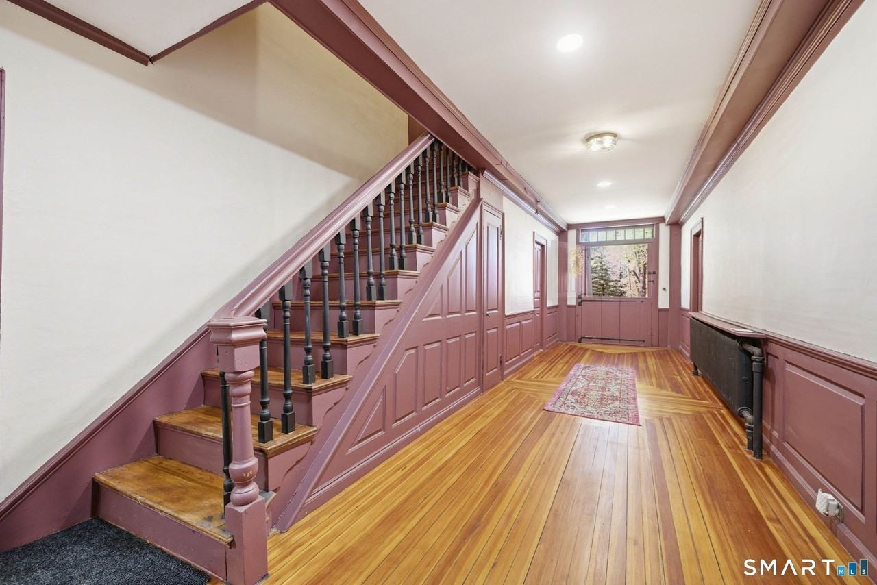 883 Worthington Rdg #2ndFL - Photo 4 of 36