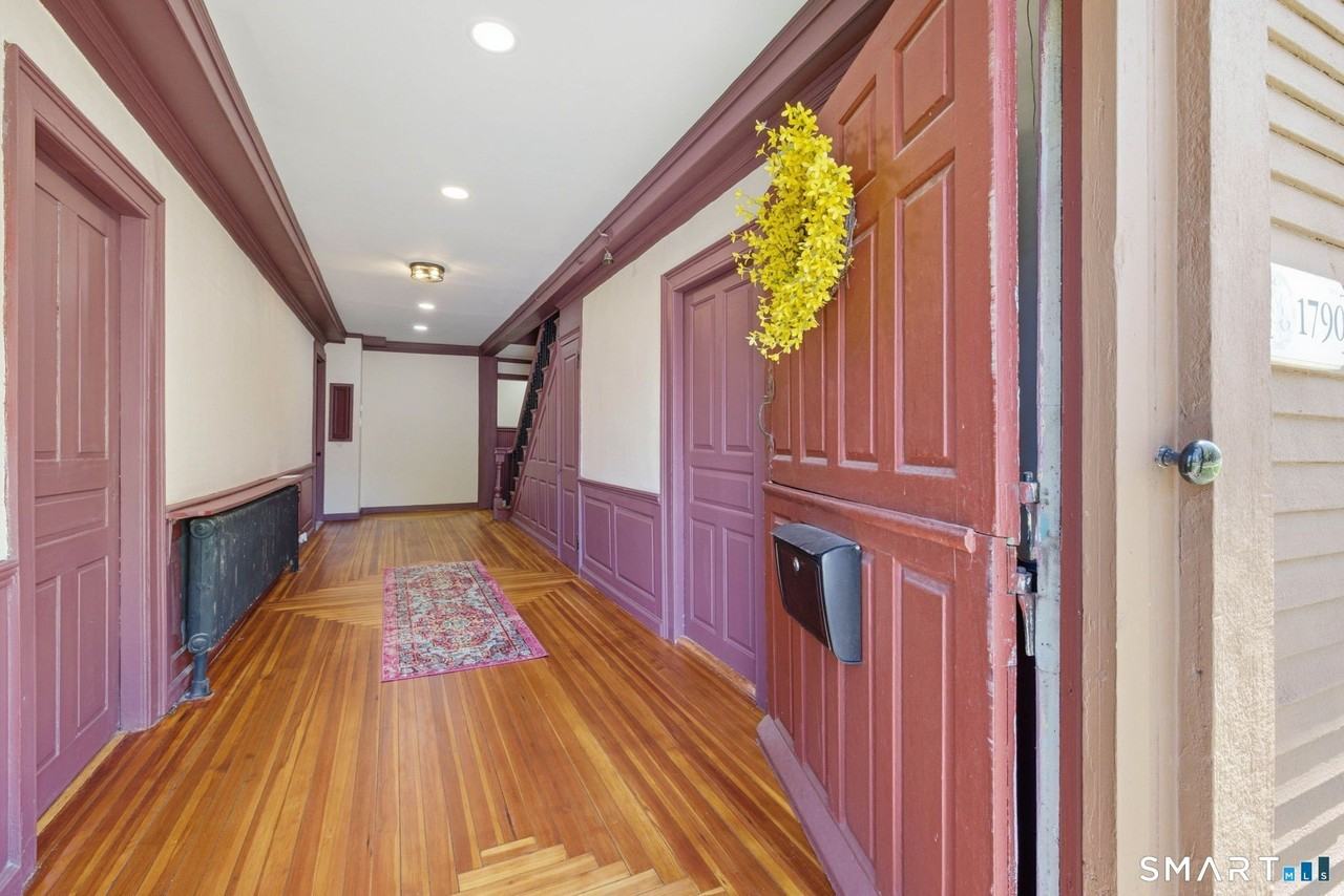 883 Worthington Rdg #2ndFL - Photo 5 of 36