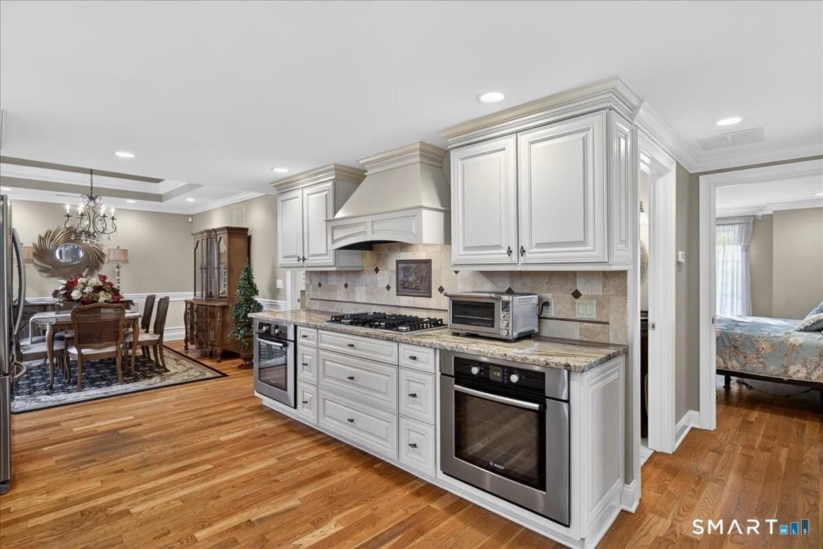 236 Clintonville Ln - Photo 4 of 18