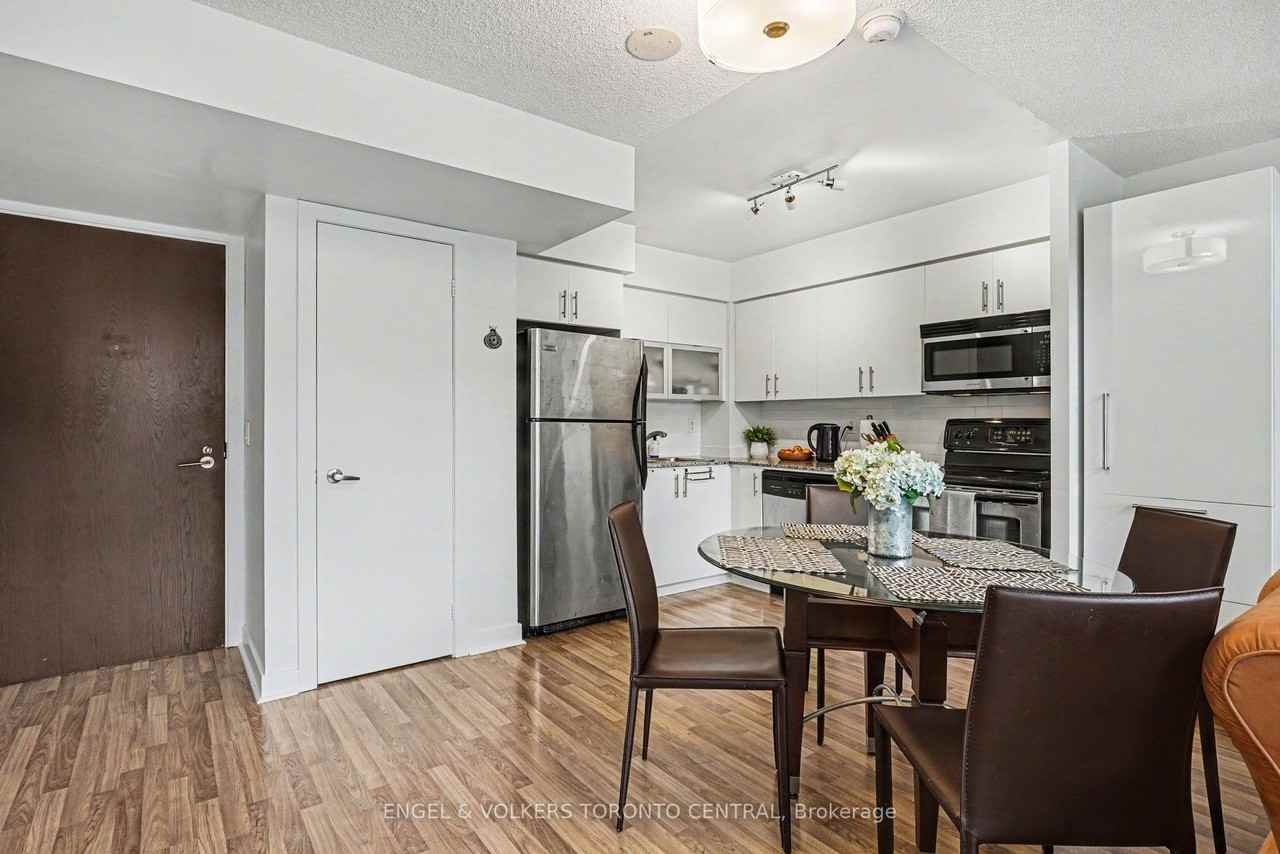 80 Apartment Building - Photo 4 of 15