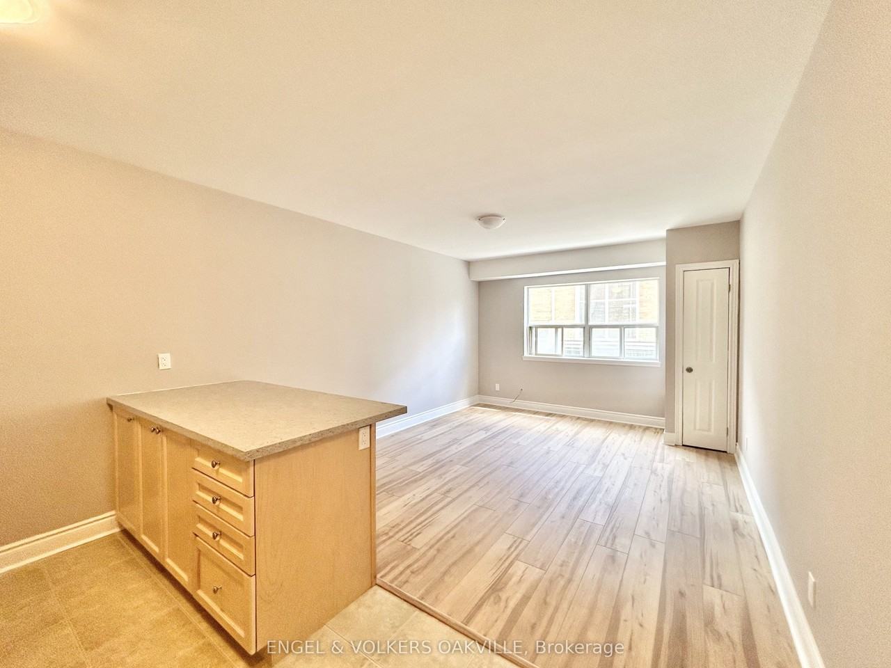 100 Twenty Fifth Street 4 - Photo 2 of 6