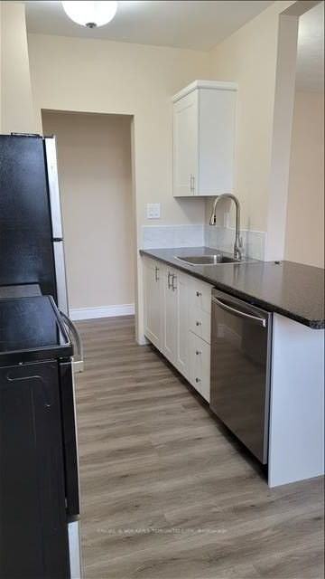 416 E 42nd Street 208 - Photo 5 of 15