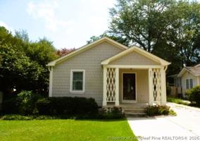 featured image of 211 Ellington St