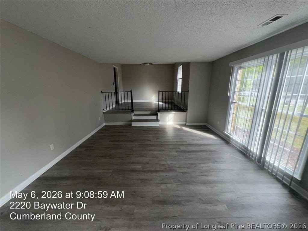2220 Baywater Dr - Photo 6 of 21