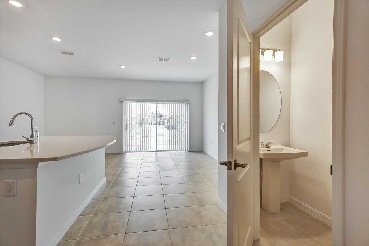 1325 Anchor Bend Way #1 - Photo 2 of 42
