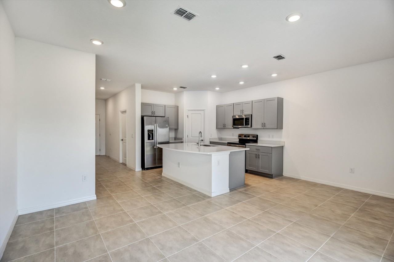 1325 Anchor Bend Way #1 - Photo 3 of 42