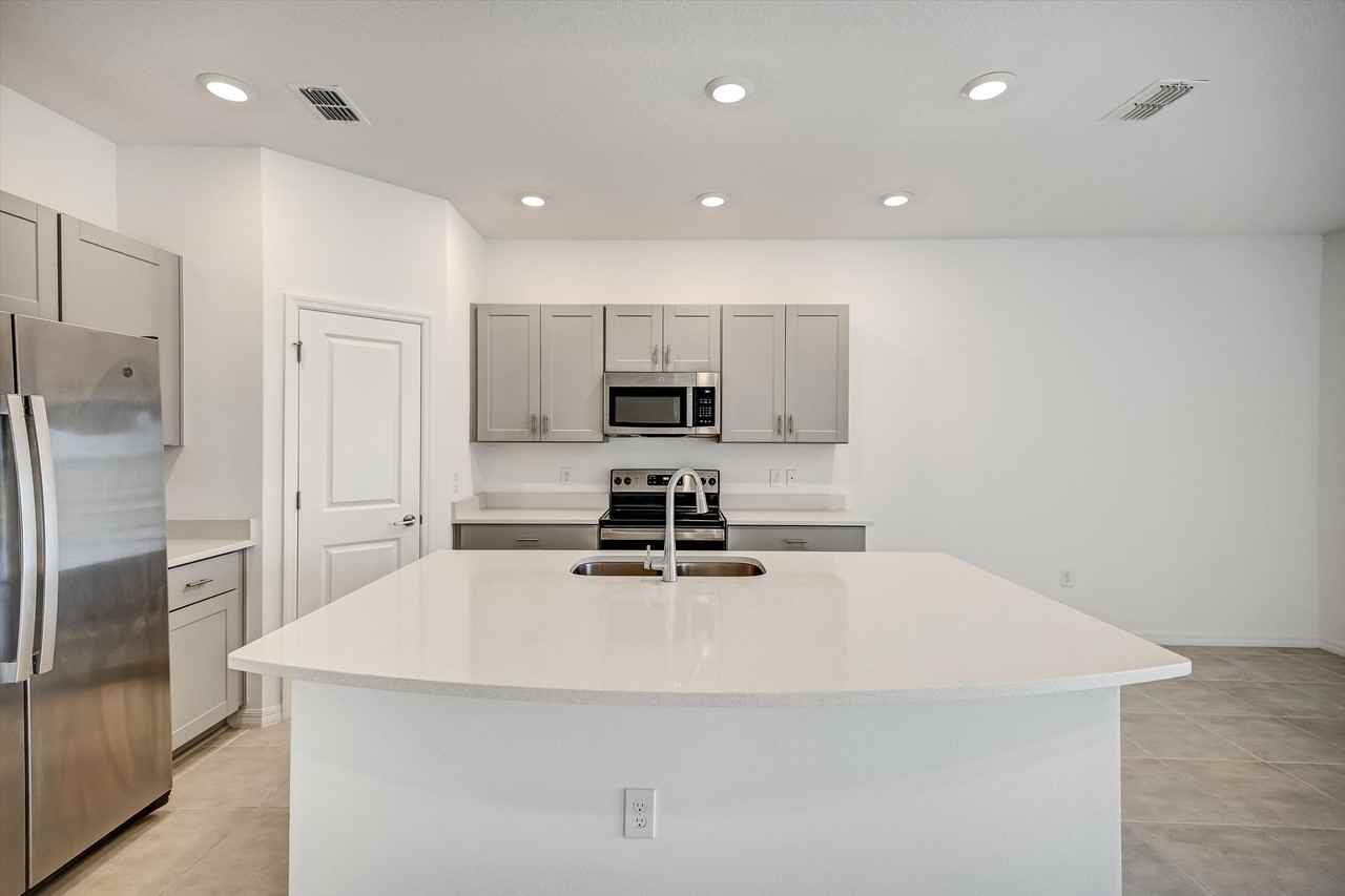1325 Anchor Bend Way #1 - Photo 6 of 42