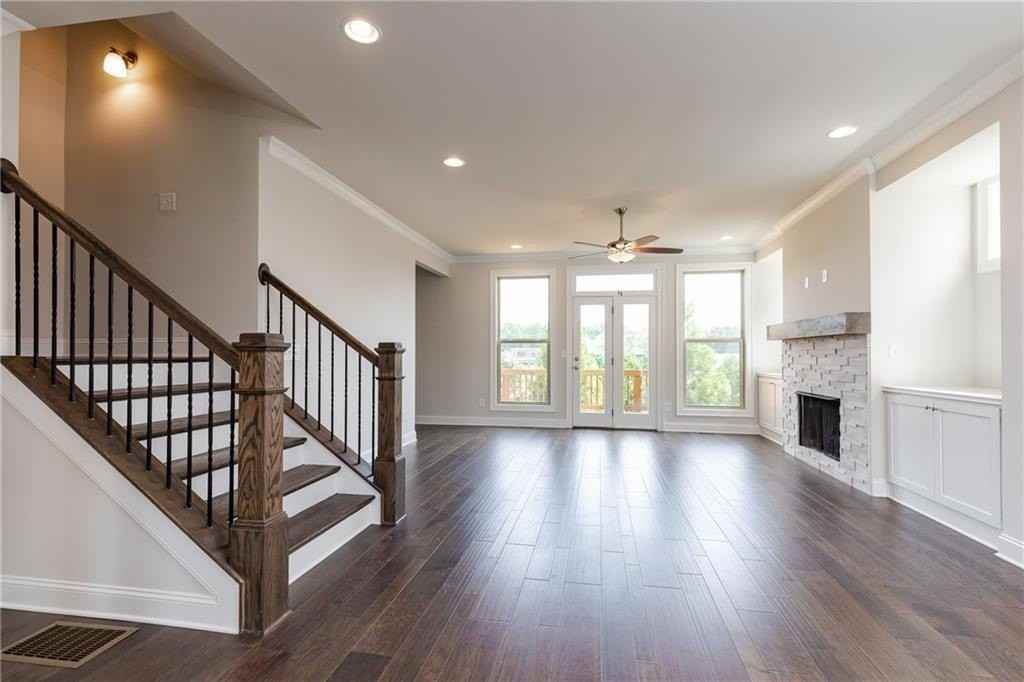 7826 Laurel Crest Dr - Photo 5 of 20