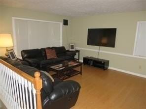 3760 Cedar Hurst Way - Photo 4 of 22