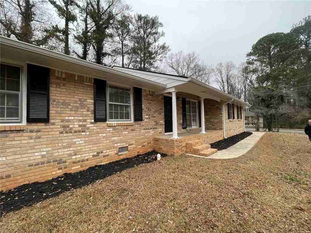 2902 Highbrook Ct - Photo 5 of 38