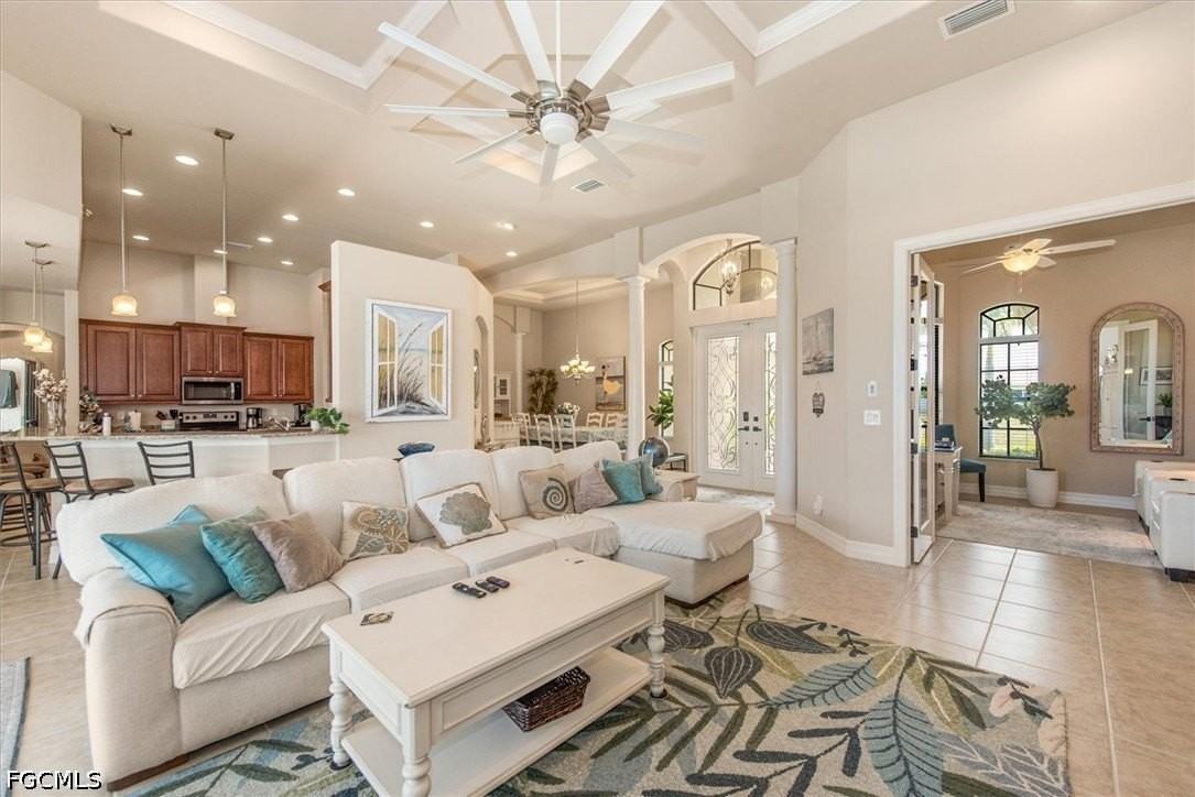 1614 Nw 43rd Ave - Photo 4 of 32