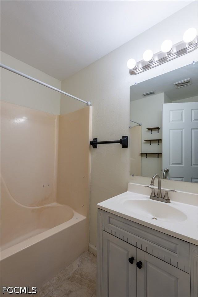 4323 7th St W - Photo 4 of 17