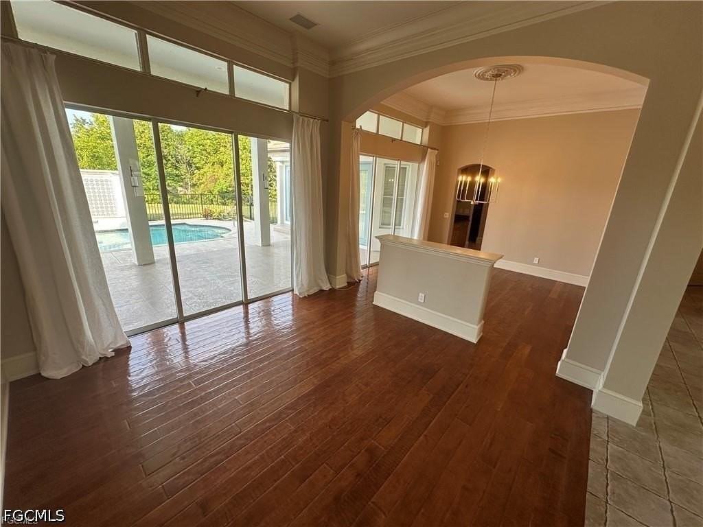 10020 Magnolia Pointe - Photo 6 of 33