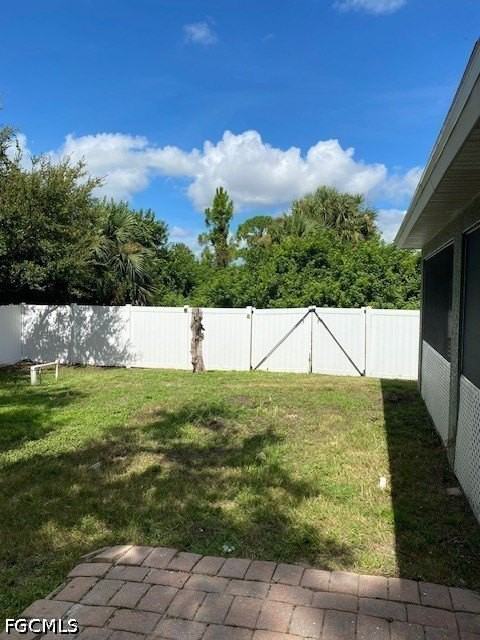 1626 Ne 35th Ter - Photo 2 of 22
