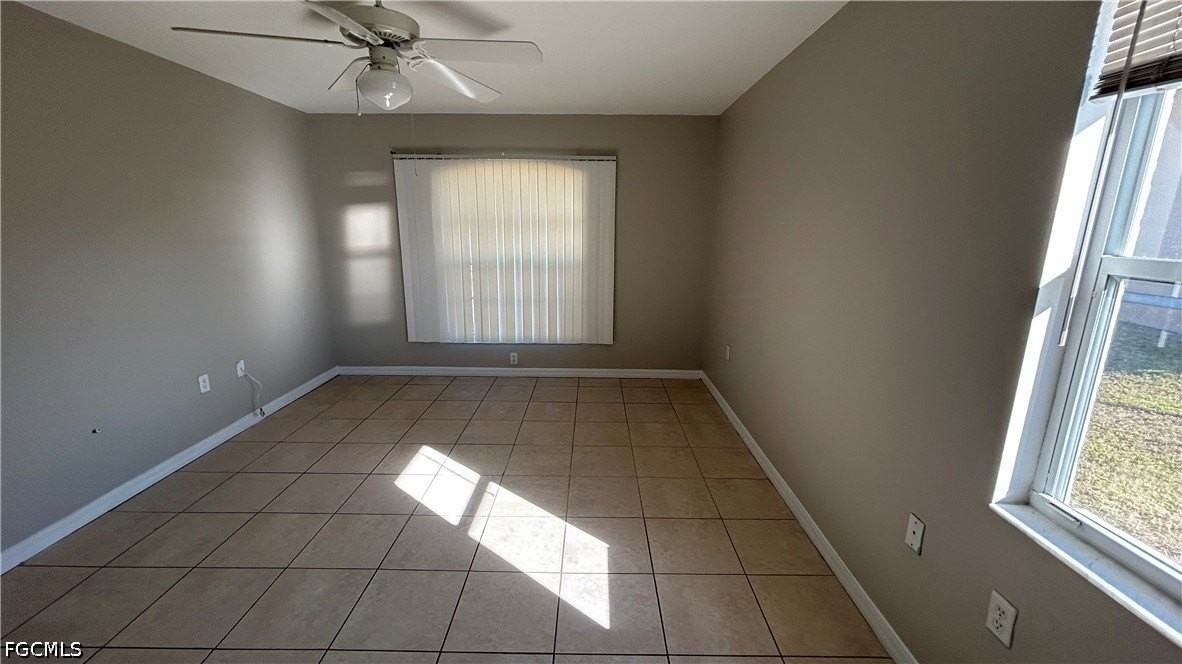 10738 Cocoatree Ct - Photo 5 of 13