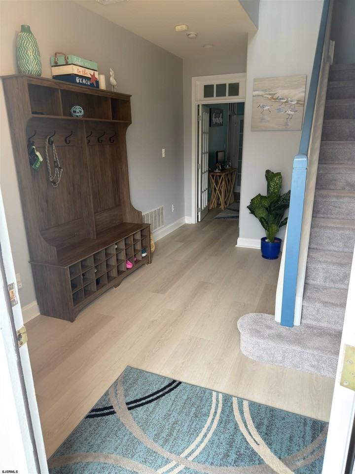 32 S Coolidge Ave - Photo 3 of 32