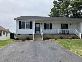featured image of 2504 Hickory St #A