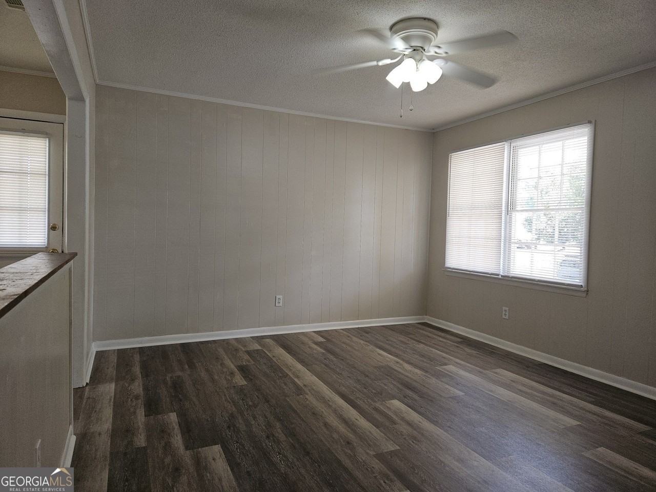 347 Church St - Photo 5 of 12