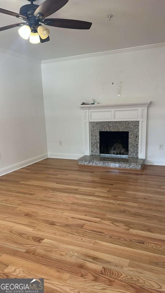 314 Stokes Ave Se - Photo 3 of 10