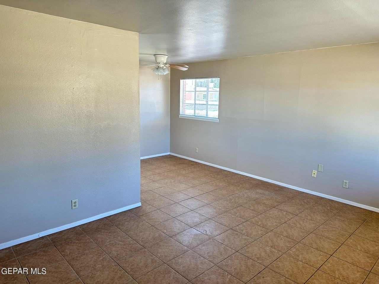 5732 Arrowhead Dr - Photo 3 of 12