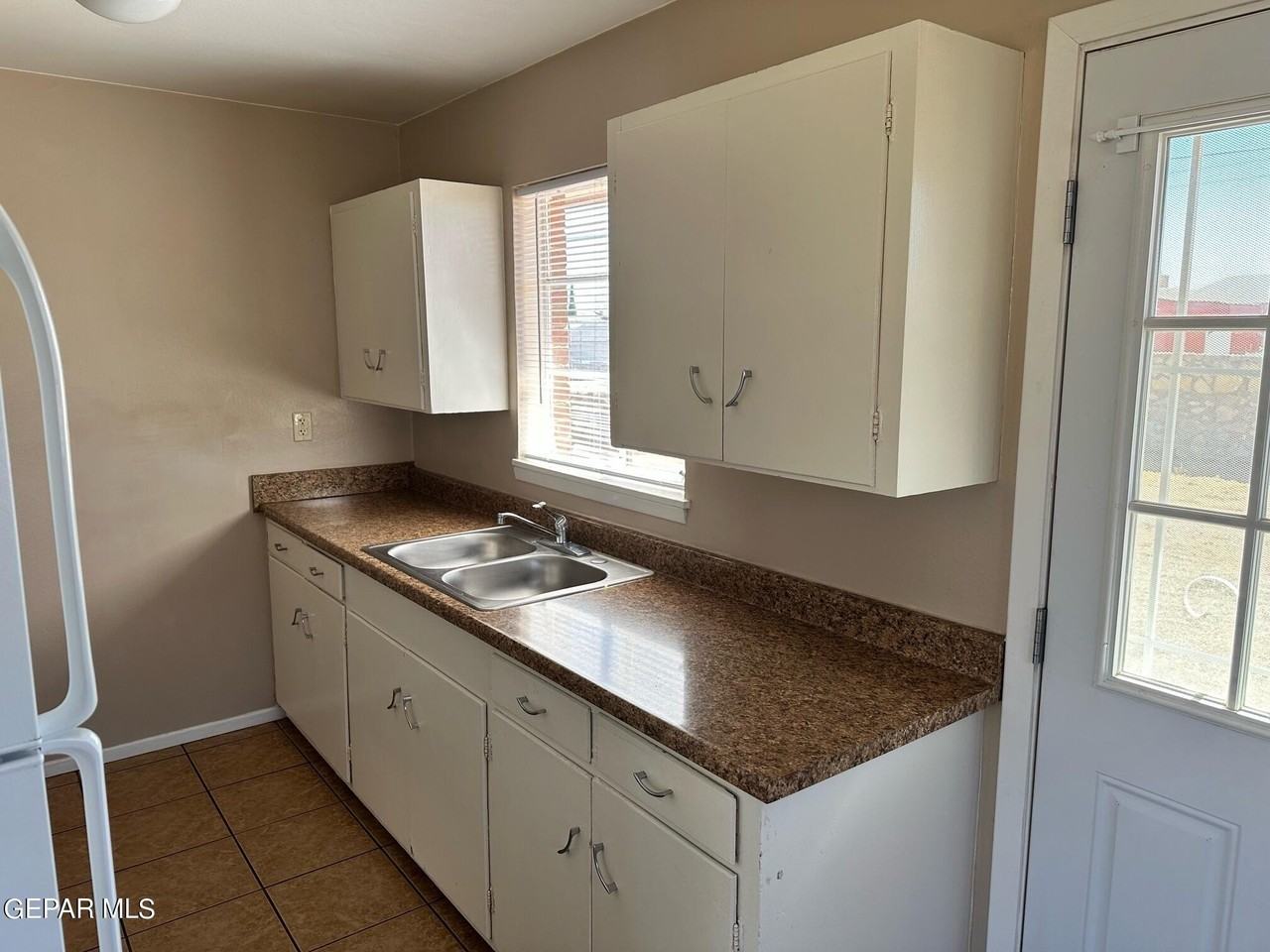 5732 Arrowhead Dr - Photo 4 of 12