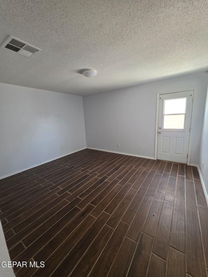 5640 Rick Husband Dr - Photo 3 of 8
